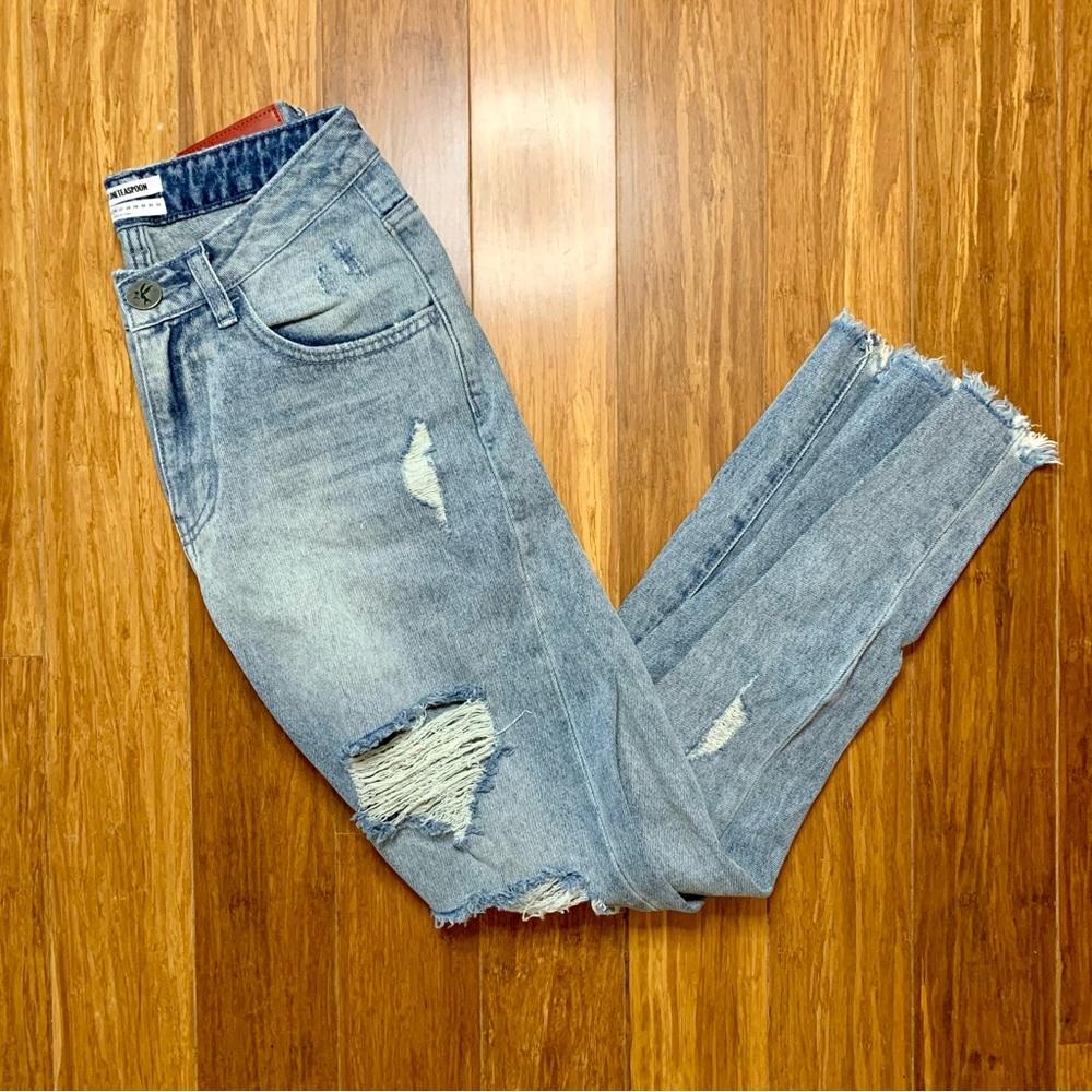 NWOT One X One Teaspoon Super Distressed Jean - Picture 3 of 7